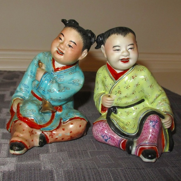 Republic of China porcelain statues 2 children